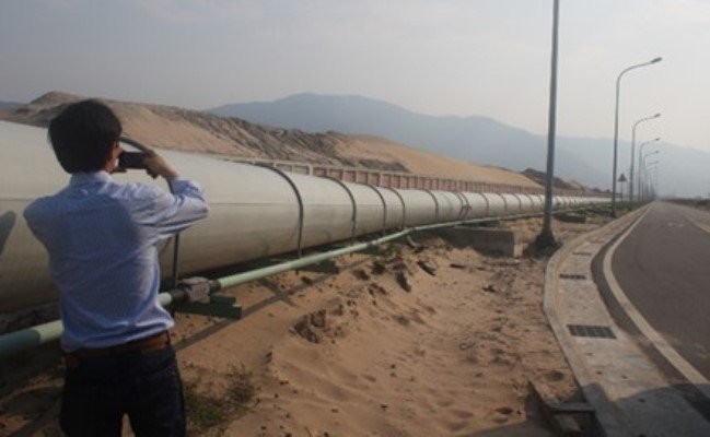 Đường ống dẫn nước xả thải của Formosa Hà Tĩnh. Ảnh: www.laodong.com