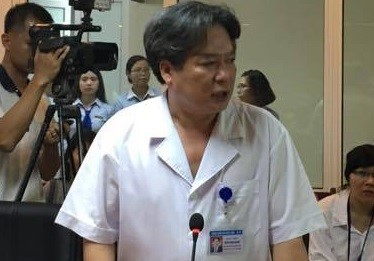 GS Trần Bình Giang - Phó giám đốc BV Việt Đức - trong buổi gặp mặt lãnh đạo Bộ Y tế chiều 19/7. Ảnh: Hà Quyên.