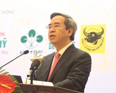 Trưởng Ban Kinh tế Trung ương Nguyễn Văn Bình phát biểu tại Diễn đàn.  Ảnh: VGP/Huy Thắng