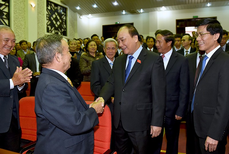 Thủ tướng thăm hỏi cử tri quận Hải An, TP. Hải Phòng. Ảnh:VGP/Quang Hiếu