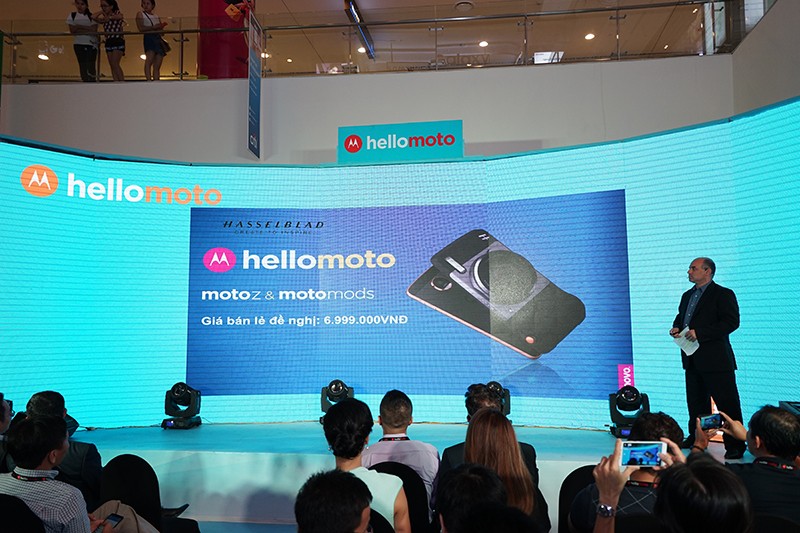 Đại diện Lenovo Mobile chia sẻ về Moto Z