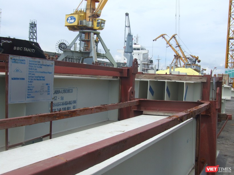 Chi phí vận tải của Việt nam đang rất cao, và đang tiếp tục chịu thêm chi phí hạ tầng cảng biển phục vụ nhu cầu địa phương là Hải Phòng. Ảnh: Quốc Dũng 