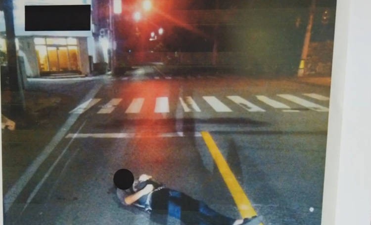 Người dân tại tỉnh Okinawa, Nhật bản thi nhau ra đường ngủ vào ban đêm (Ảnh: OC)