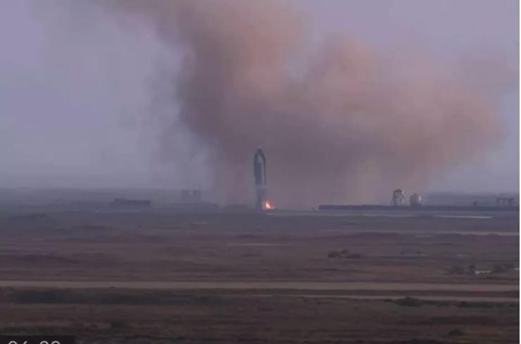 Tên lửa SN10 của SpaceX hạ cánh theo phương thẳng đứng (Ảnh: The Verge)