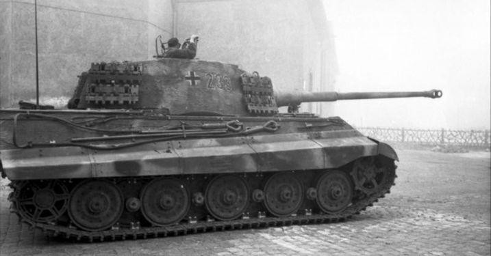 Vì sao chiếc xe tăng có biệt danh "Vua Hổ" không thể giúp Đức thay đổi cục diện trong Thế chiến 2? (Ảnh: Hot Cars)
