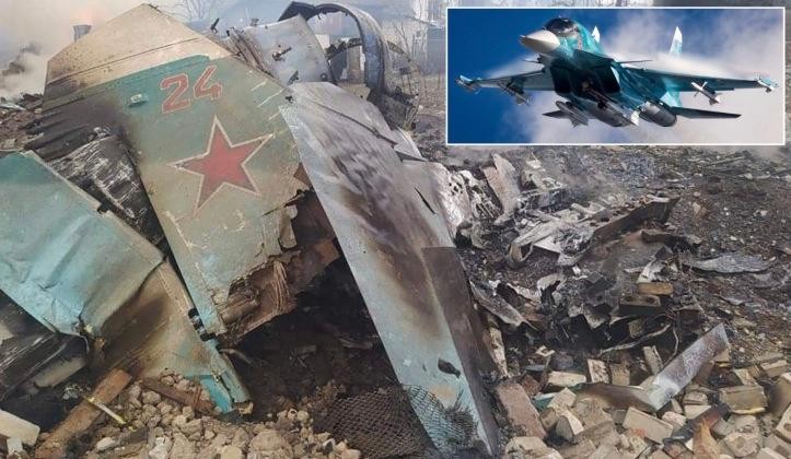 một chiếc Su-34 của lực lượng Không quân Nga được cho là đã bị bắn hạ ở Ukraine (Ảnh: Military Watch Magazine)