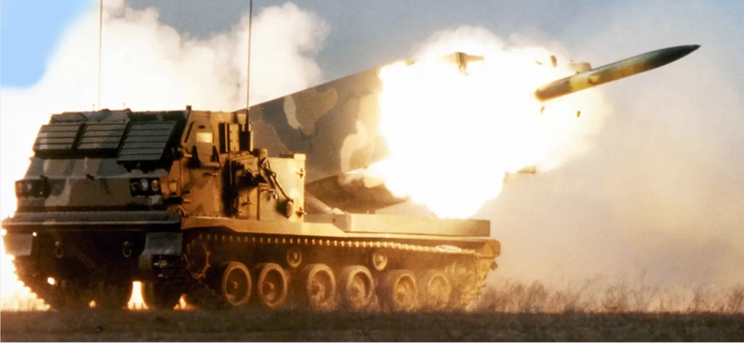 Ukraine nhận được hệ thống phóng tên lửa M270 từ Mỹ (Ảnh: The Drive)