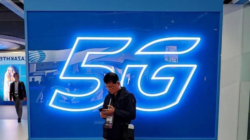 Mỹ chi 1,5 tỉ USD để loại bỏ các thiết bị viễn thông 5G của Trung Quốc (Ảnh: Phone Arena)