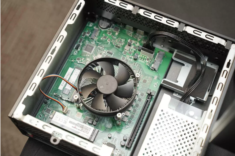 Intel cho ra mắt mẫu PC "xanh" với khả năng tái chế 90% (Ảnh: Tech Spot)