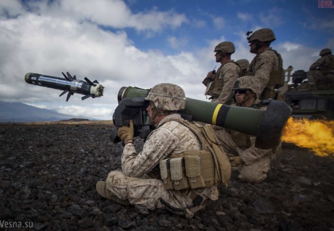 Mỹ cung cấp tên lửa chống tăng Javelin cho quân đội Ukraine