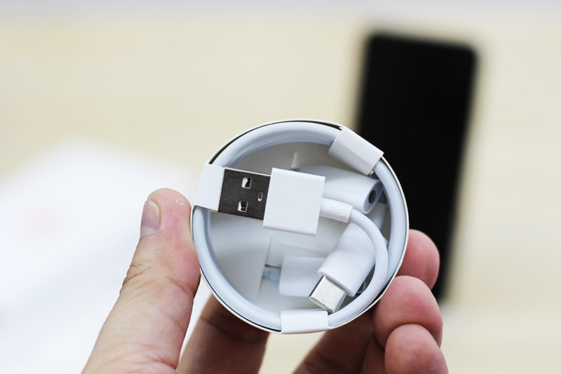 HOT: Mở hộp Xiaomi Mi 6 đầu tiên về Việt Nam ảnh 3
