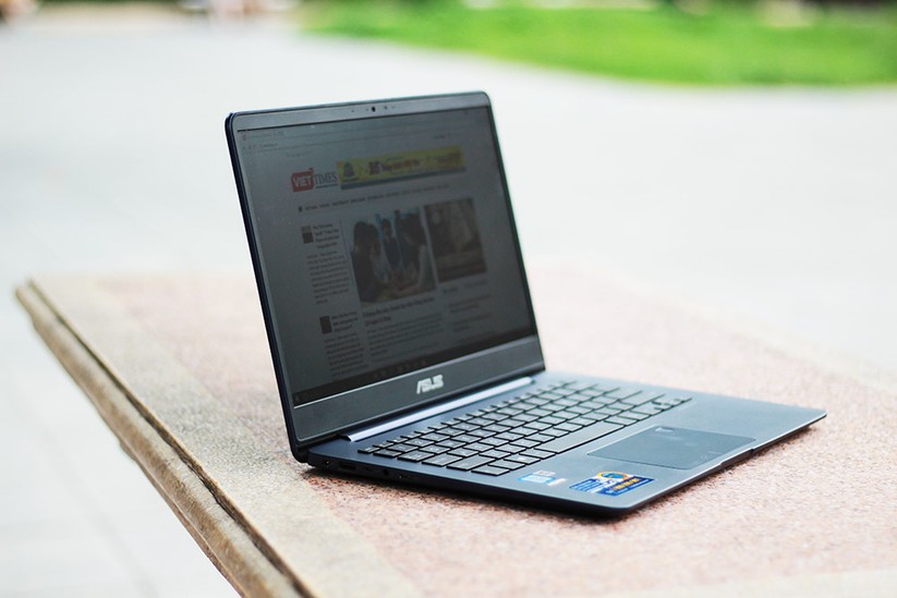 Trải nghiệm nhanh laptop mỏng nhẹ UX430 của Asus ảnh 3