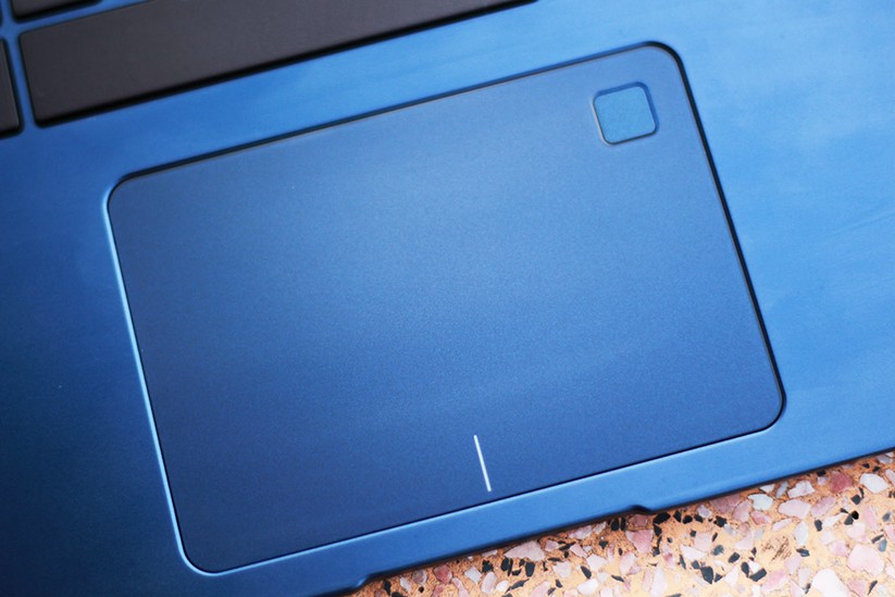 Trải nghiệm nhanh laptop mỏng nhẹ UX430 của Asus ảnh 6