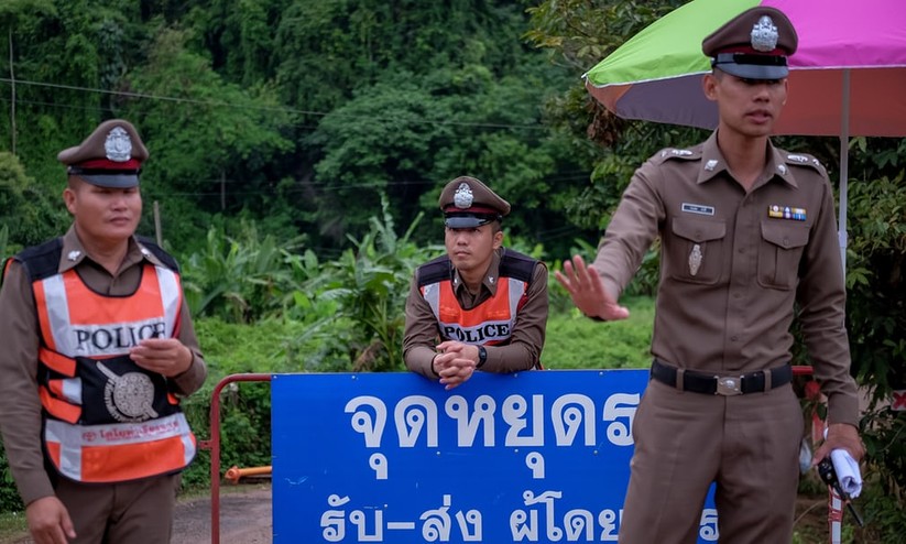 Những hình ảnh ấn tượng về cuộc “giải cứu hang động” ở Thái Lan ảnh 24