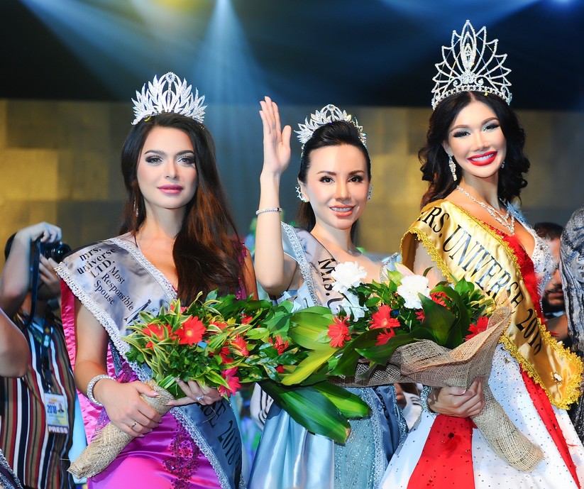 Châu Ngọc Bích đăng quang Hoa hậu Đại sứ quý bà thế giới