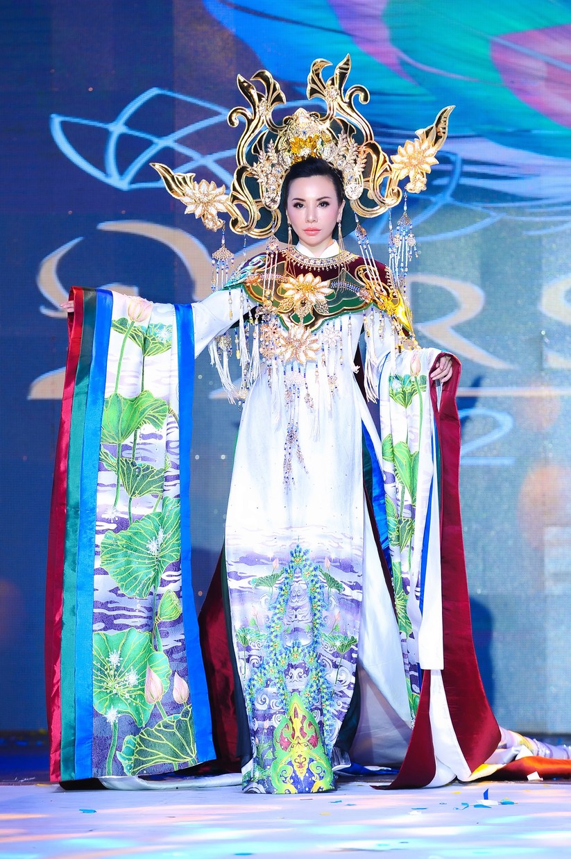 Châu Ngọc Bích đăng quang Hoa hậu Đại sứ quý bà thế giới ảnh 7