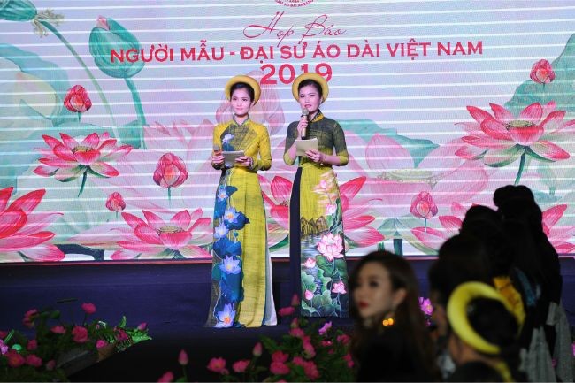 Hoa hậu Hà Kiều Anh, diễn viên Thúy Nga làm đại sứ Người mẫu áo dài ảnh 7