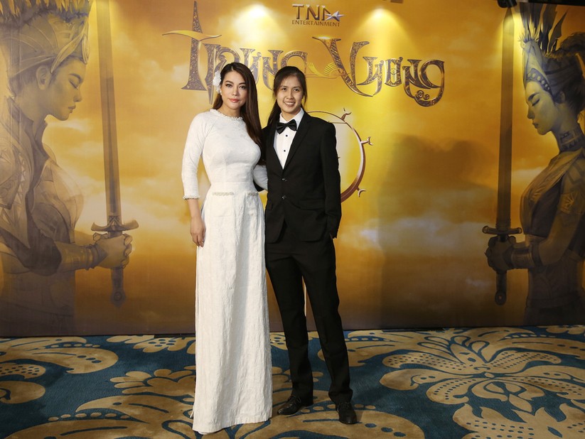 Trương Ngọc Ánh và Janet Ngô tại buổi công bố dự án phim 