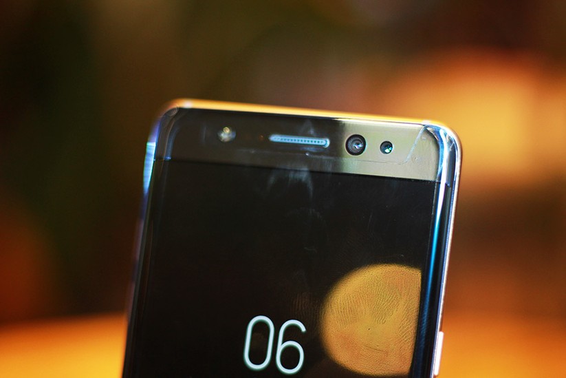 Cận cảnh Galaxy Note 7 tân trang đầu tiên về Việt Nam, giá 15 triệu đồng ảnh 10