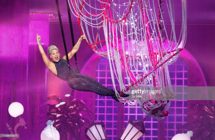 Pink Performs tại sân vận động Wembley (London - Anh) 