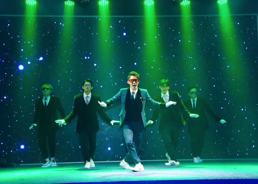Chu Bin ra mắt MV dance hoành tráng 